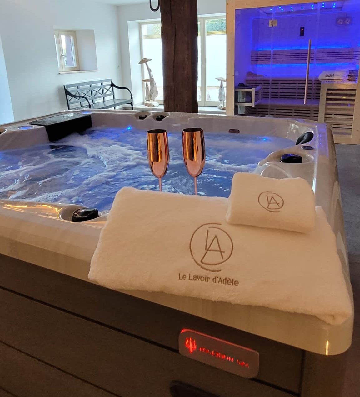 PAGE OFFICIELLE LE LAVOIR D'ADELE